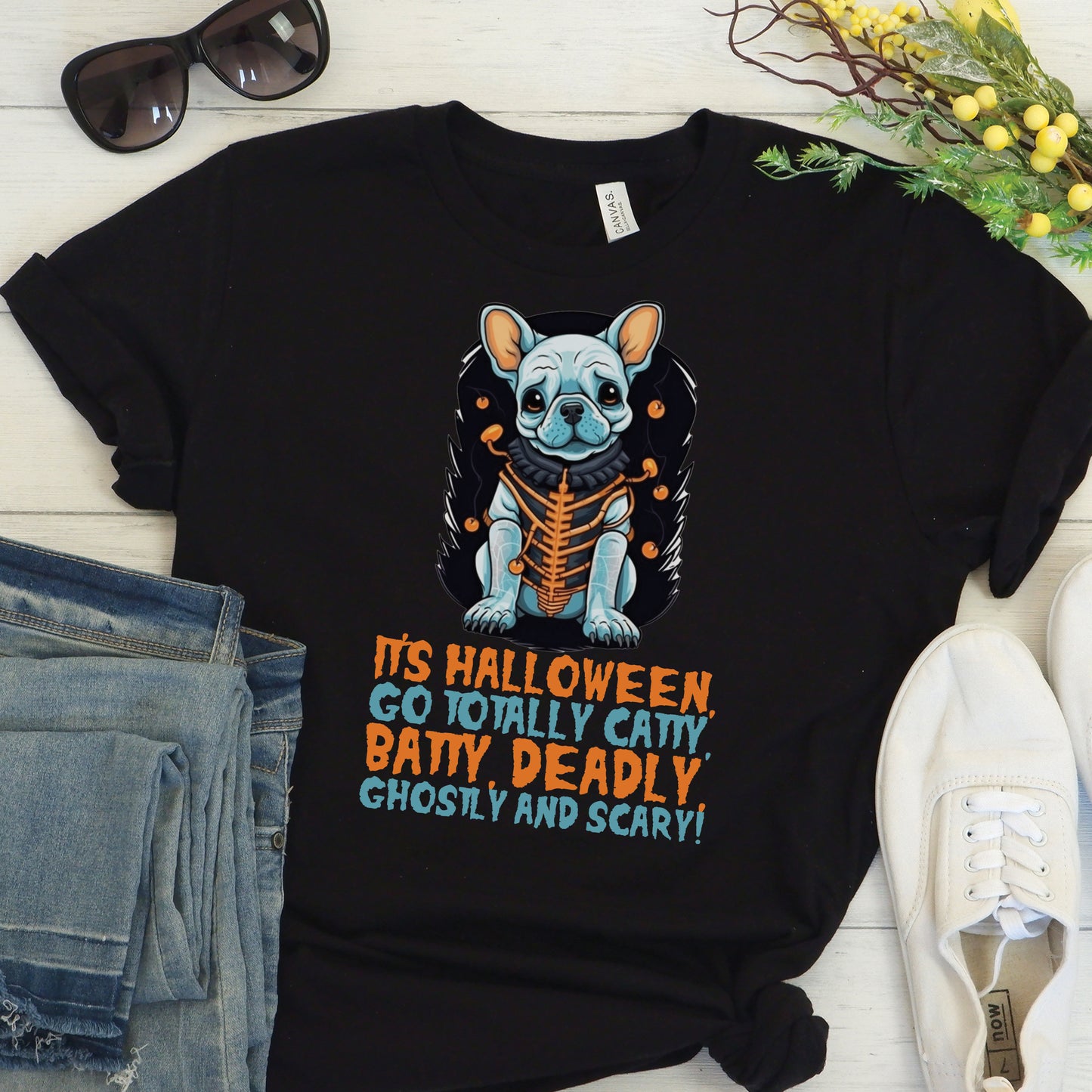 Spooktacular Halloween Bulldog - Unisex T-Shirt